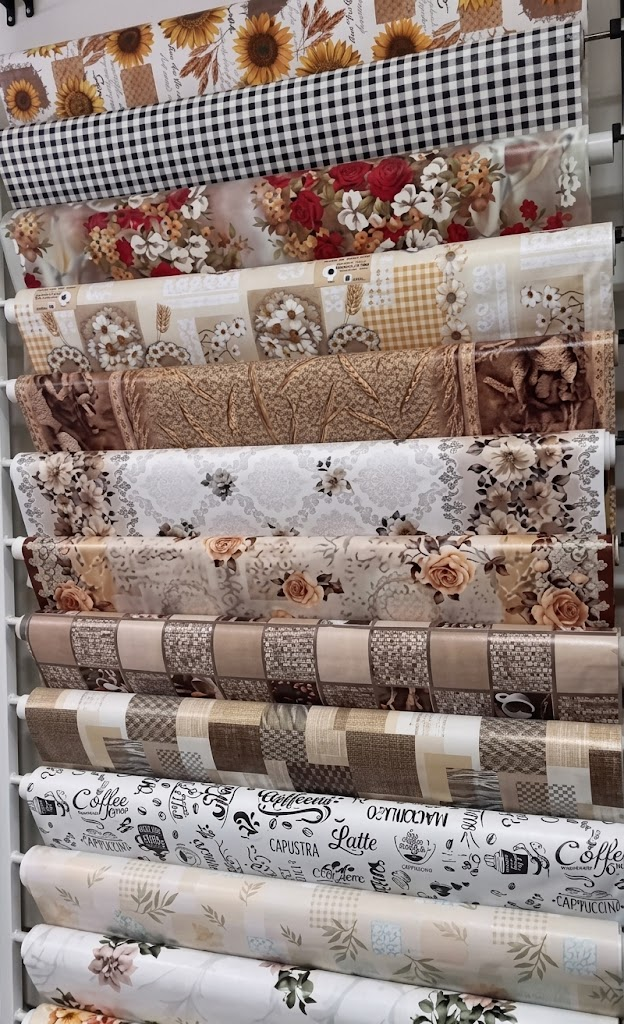Rolos de toalha térmica estampada com girassóis, xadrez, floral e estampa de café